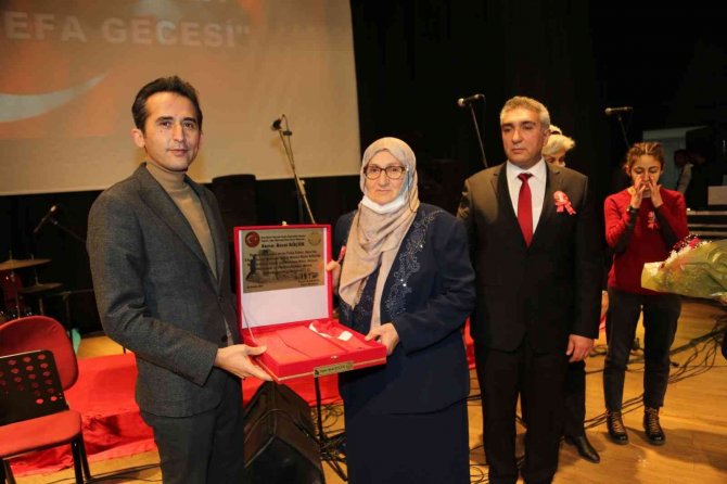Elazığ’da Şehit Hasan Halit Küçük İçin Vefa Gecesi Düzenlendi
