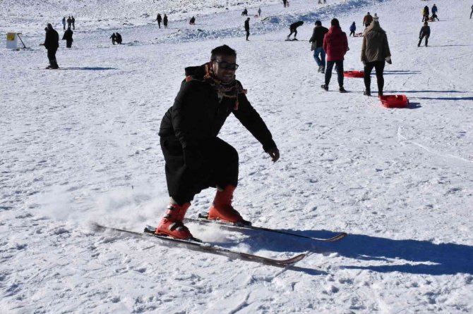 Güneydoğu’nun Tek Kayak Merkezinde Sezon Açıldı