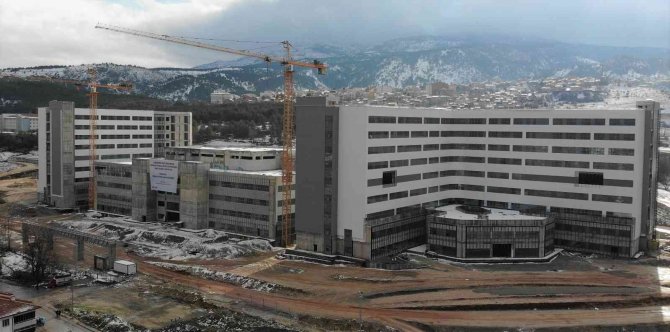 Kütahya Şehir Hastanesi Betonarme İşi Tamamlandı