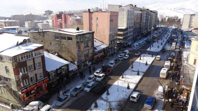 Başkan Geçirgen: “Döviz Kurunun Düşmesiyle Artık Marketler De İndirim Getirmeli”