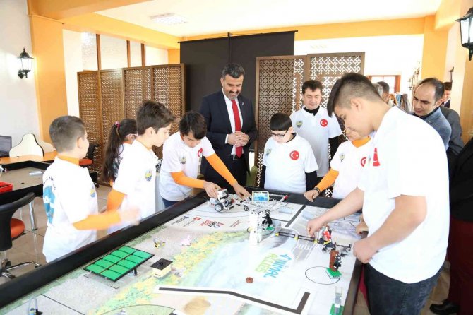 Ülkenin Geleceğine Yön Verecek Bireyler Payas Stem Yapay Zeka Merkezinde Yetişiyor