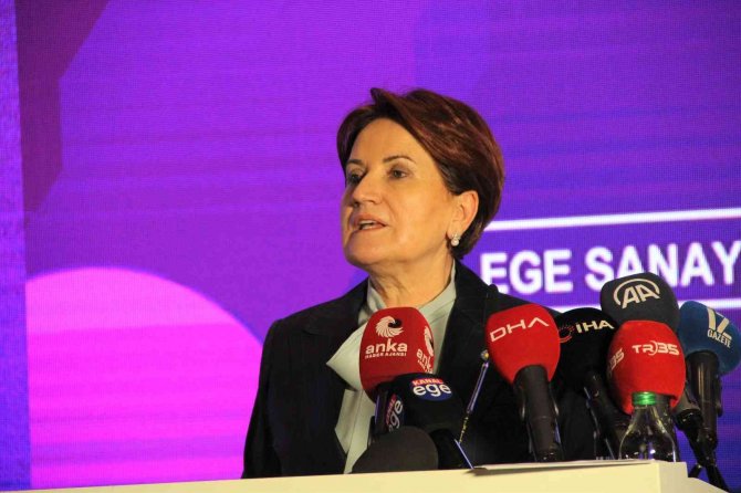 Meral Akşener, İ̇zmir’de İş Dünyasıyla Buluştu