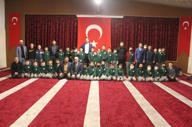 Kur’an Bülbüllerinden Kur’an Tilaveti