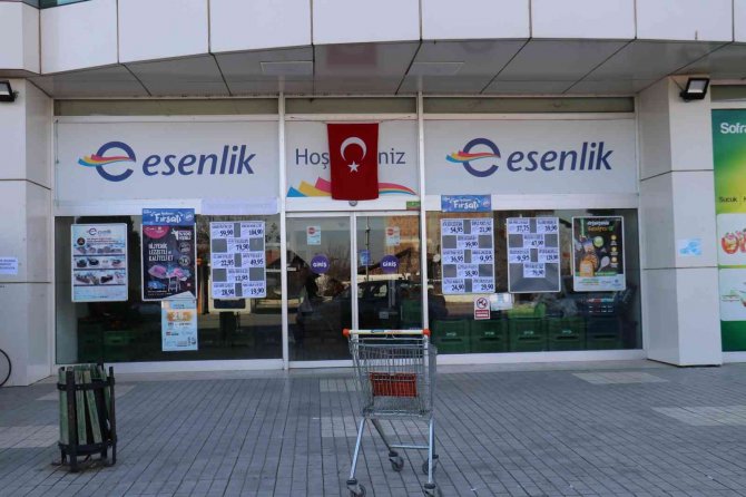 Esenlik Marketlerden Dev İndirim