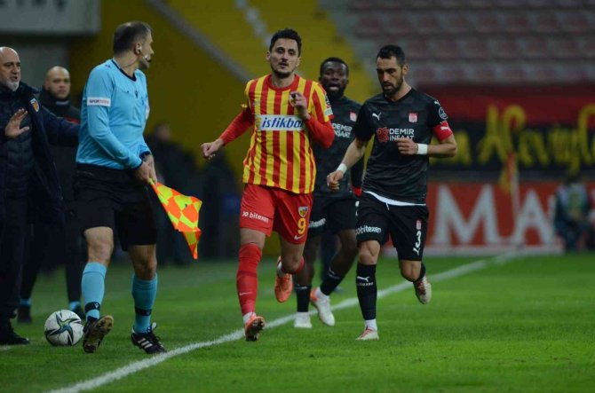 Spor Toto Süper Lig: Kayserispor: 3 - Sivasspor: 0 (Maç Sonucu)