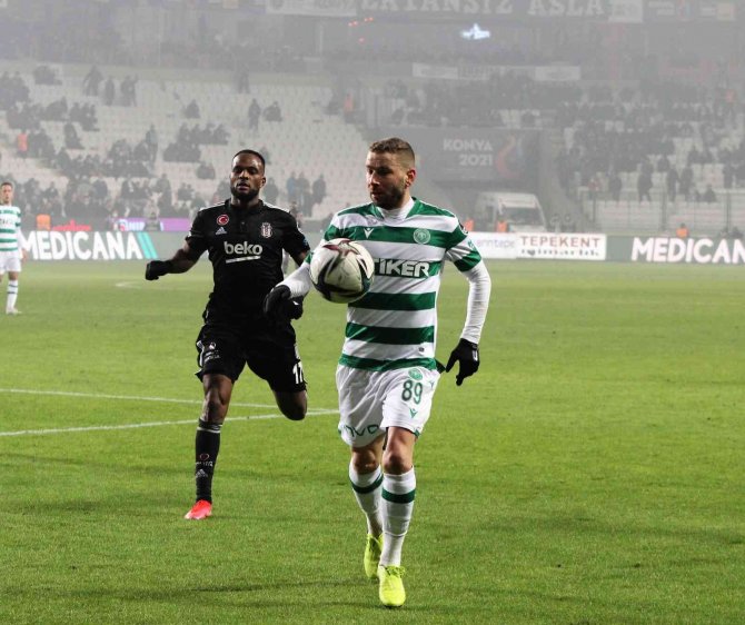 Spor Toto Süper Lig: Konyaspor: 0 - Beşiktaş: 0 (İ̇lk Yarı)