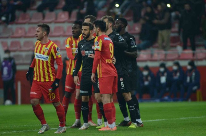 Spor Toto Süper Lig: Kayserispor: 3 - Sivasspor: 0 (İ̇lk Yarı)