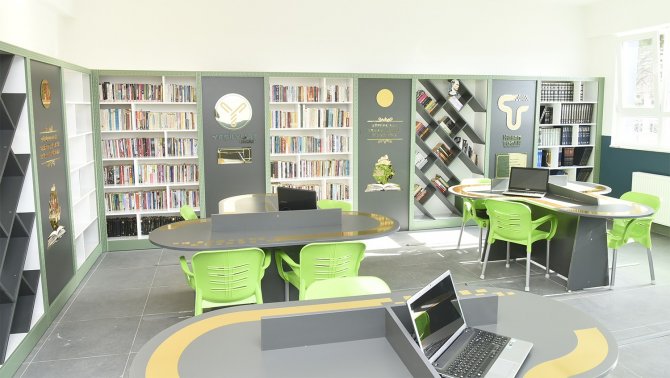 Tekkeköy’de Kütüphanesiz Okul Kalmayacak