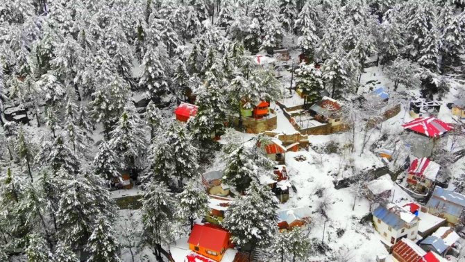 Beyaz Örtüyle Kaplanan Zorkun Yaylası Drone İle Görüntülendi