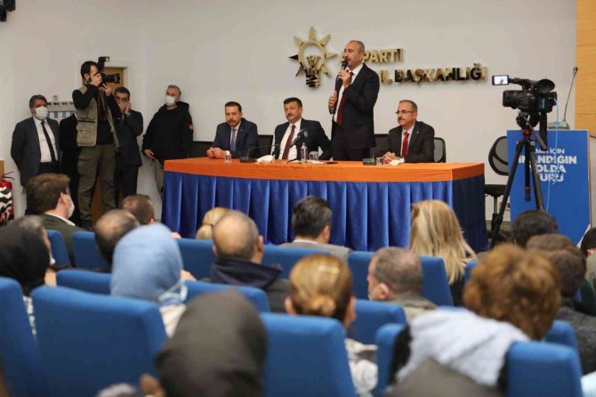 Bakan Gül’den Ak Parti İ̇zmir İ̇l Başkanlığına Ziyaret