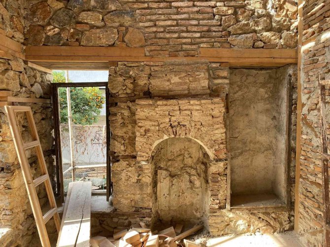 Alanya’da Tarihi Evlere Restorasyon