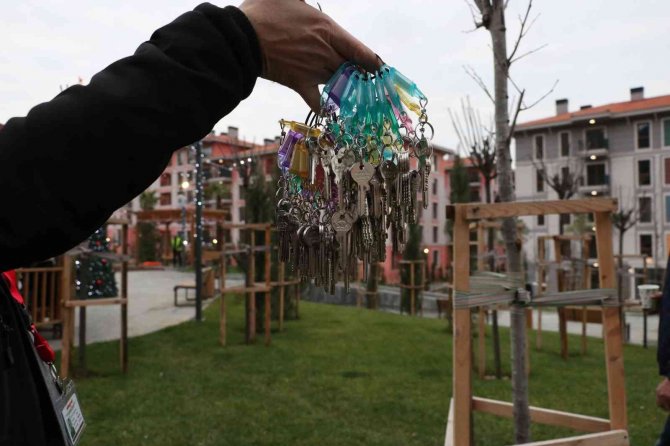 Türkiye’nin Arnavutluk’a Söz Verdiği 522 Konut Sahiplerine Teslim Edildi