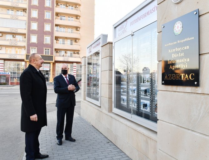 Aliyev, Azerbaycan Resmi Haber Ajansının Yeni Binasının Açılışını Yaptı