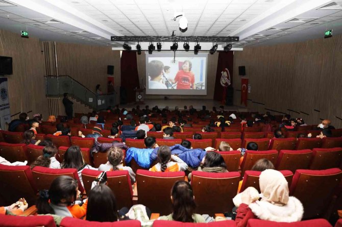 Başkan Güder’den Öğrencilere Jest