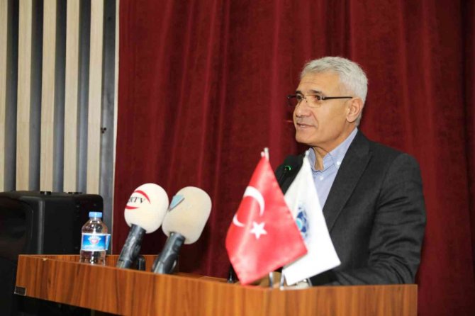 Başkan Güder’den Öğrencilere Jest