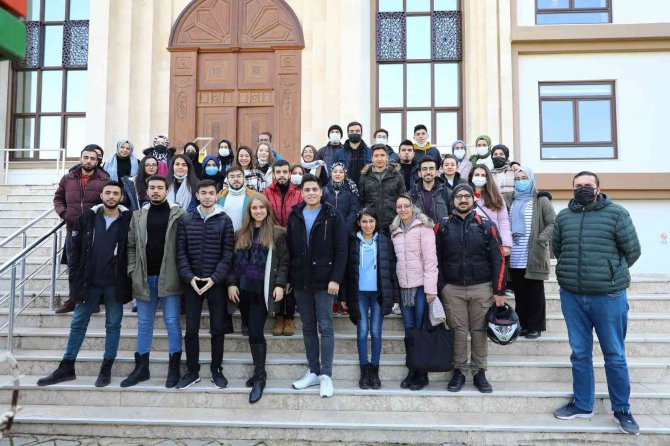 Gençlik Meclisi’nden Örnek Davranış