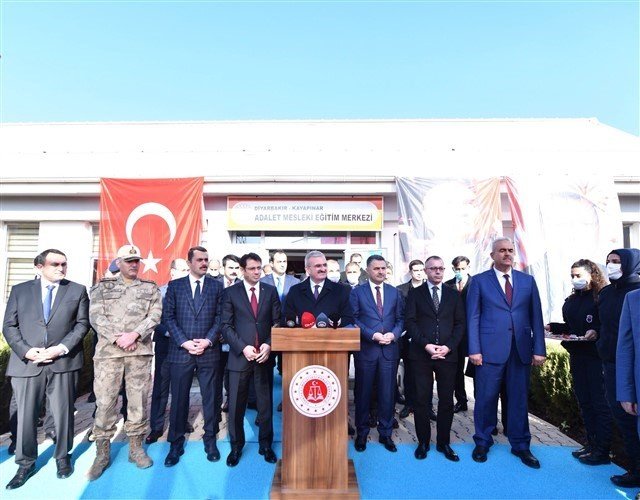 Diyarbakır’da Adalet Mesleki Eğitim Merkezi Açıldı