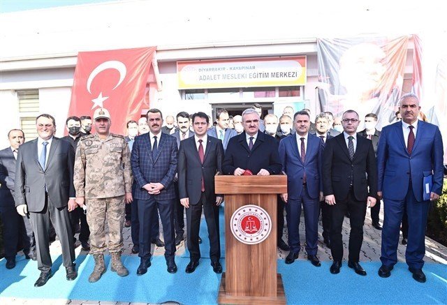 Diyarbakır’da Adalet Mesleki Eğitim Merkezi Açıldı
