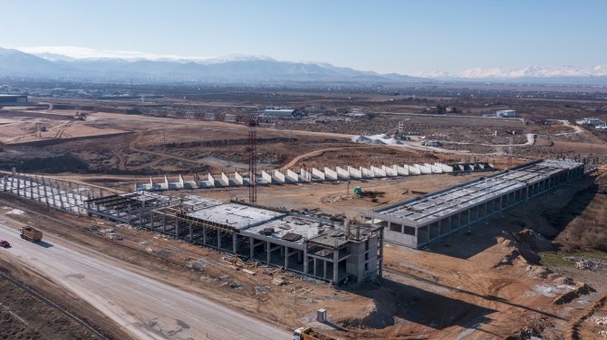 Gürkan, Yeni Şire Pazarını İnceledi