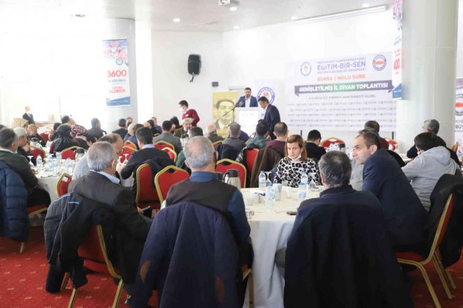 Eğitim-bir-sen, Yılın Son Divan Toplantısını Yaptı