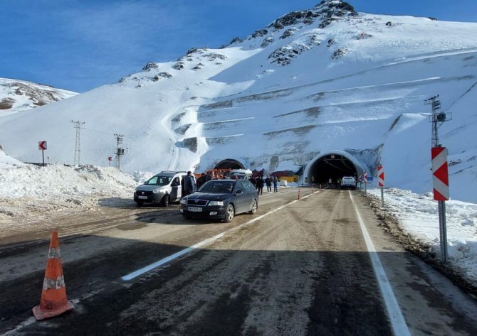 Eğribel Tünelinin Bir Tüpü Ulaşıma Açıldı