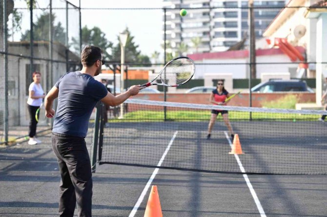 Konyaaltı’nda Ücretsiz Tenis Kortu