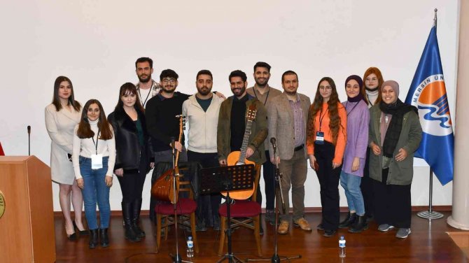 Meü Öğrencilerinin Topladığı Kitaplar Şırnaklı Öğrencilere Gönderilecek