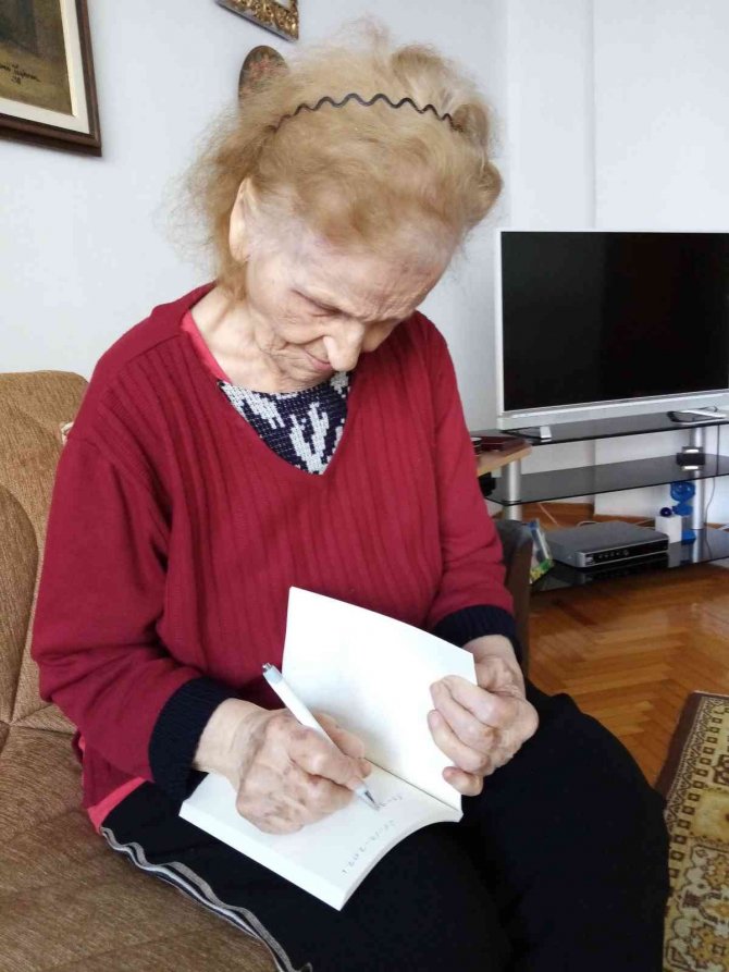 95 Yaşında On Sekizinci Kitabını Yazdı