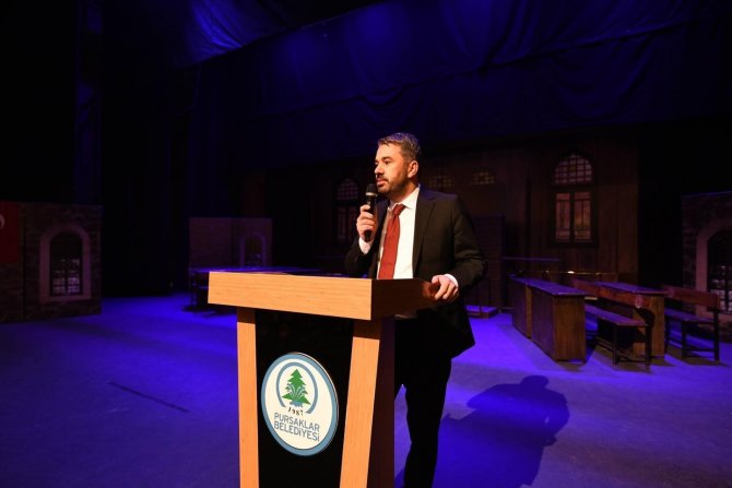 Pursaklar Belediyesi Tiyatrosu İlk Sahnesini "İ̇stiklal" İsimli Oyun İle Açtı