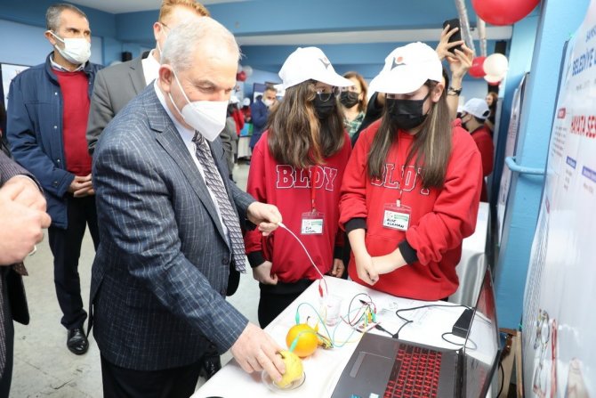 Genç Kaşifler Projelerini Sergiledi