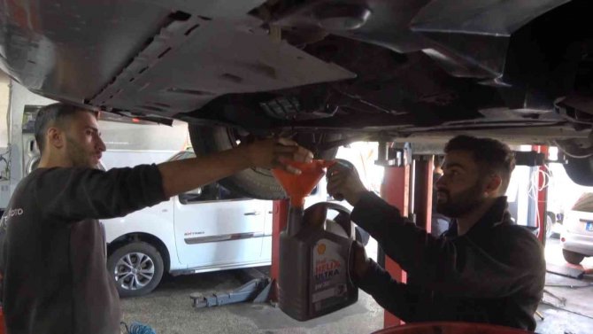 Oto Yedek Parça Fiyatları Arttı, Sanayi Ustaları Sürücüleri Uyardı