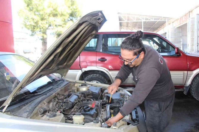 Oto Yedek Parça Fiyatları Arttı, Sanayi Ustaları Sürücüleri Uyardı