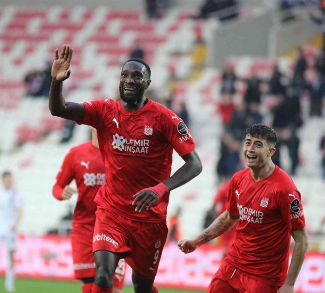 Sivasspor’un Gol Yükünü Yatabare Sırtlıyor