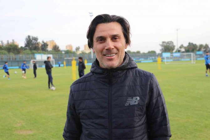 Montella: "Takımın Gelişiminden Memnunum"
