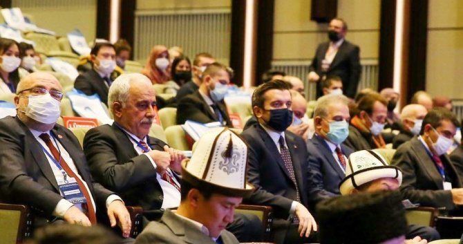 Rektör Karamustafa, Uluslararası Türk Dünyası Genç Akademisyenler Kongresi’ne Katıldı