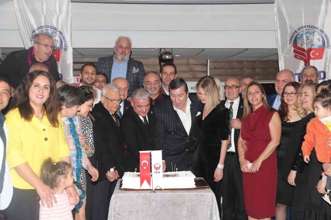 Tsyd Ailesi Yeni Yıl Balosunda Buluştu