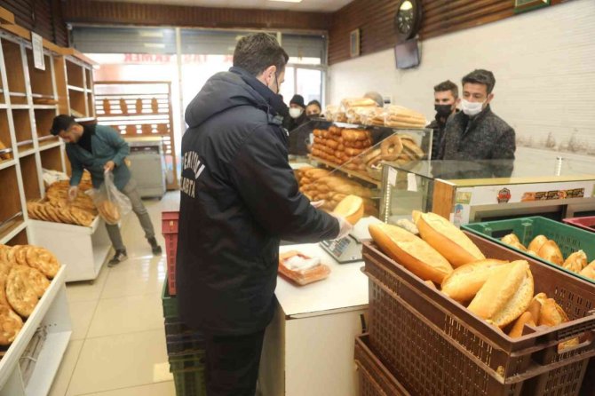 İ̇pekyolu’nda Fahiş Fiyat Ve Etiket Denetimi