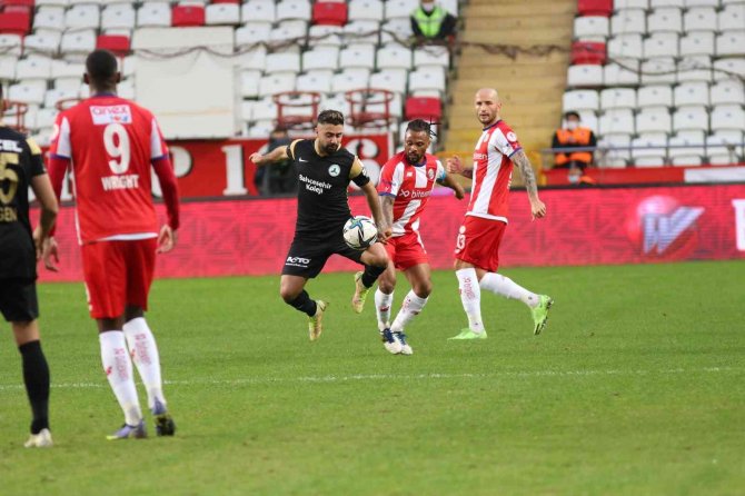 Ziraat Türkiye Kupası: Ft Antalyaspor: 1- Gzt Giresunspor: 0 (İ̇lk Yarı)