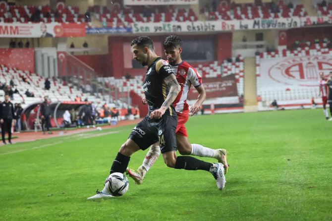 Ziraat Türkiye Kupası: Ft Antalyaspor: 2- Gzt Giresunspor: 1 (Maç Sonucu)