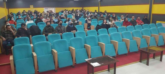 Ağrı’da Öğretmenlere Yönelik Seminerler Düzenleniyor