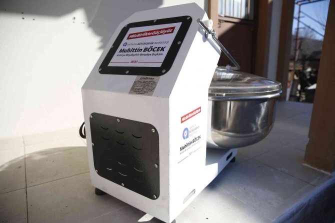 Antalya’nın Kırsal Mahallelerine Hamur Yoğurma Makinesi Desteği