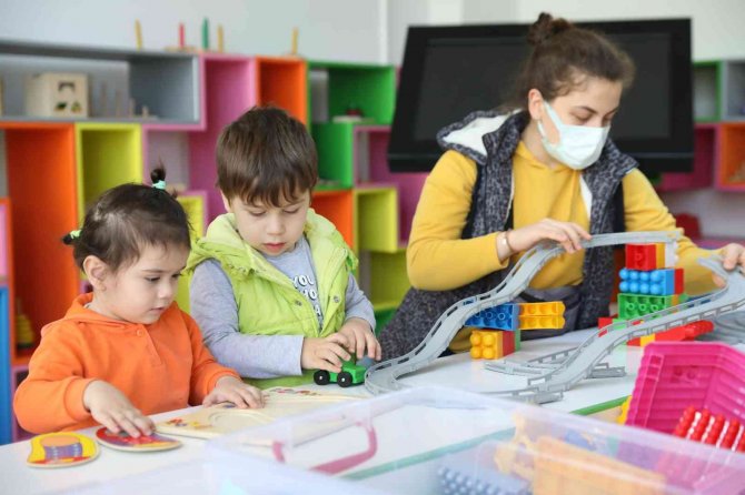 Kitap Ve Oyuncak Kütüphanesine Çocuklardan İlgi
