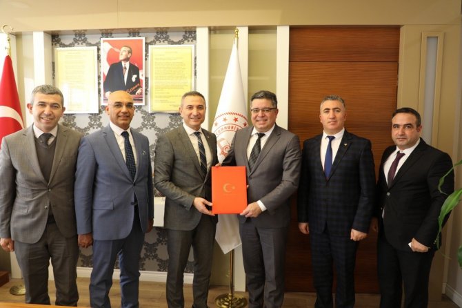 Corendon İle Falez Mesleki Ve Teknik Anadolu Lisesi Arasında İşbirliği Protokolü