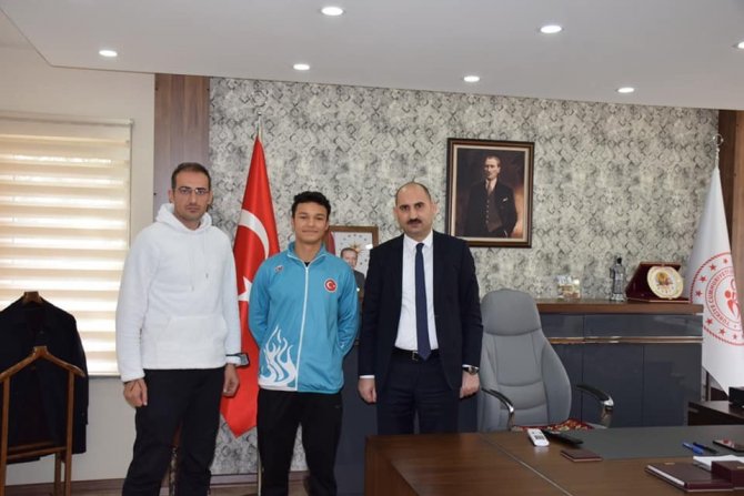 Bilecikli Milli Atlet Orçun Ünalan Kendi Rekorunu Kırdı