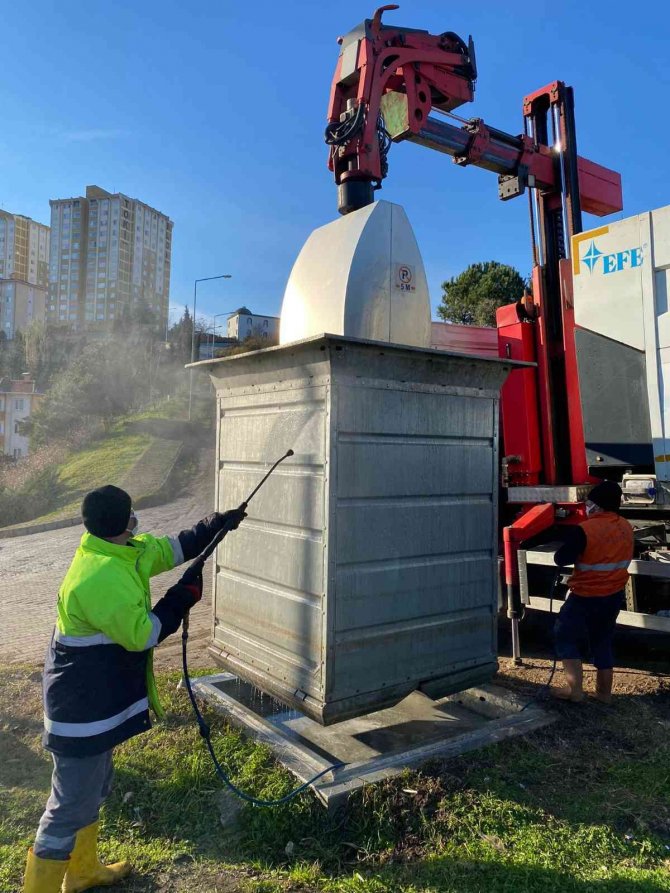 Fatsa’da Çöp Konteynerleri Temizleniyor