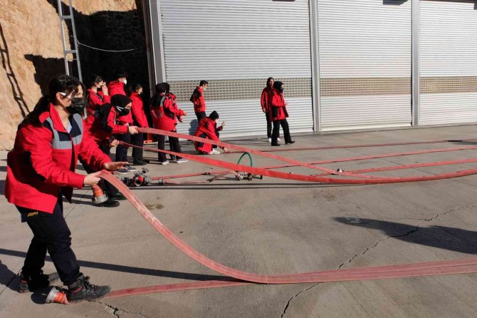 Geleceğin Acil Yardım Ve Afet Ekiplerine Uygulamalı Eğitim