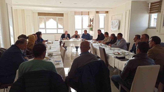 Hakkari Ak Parti İ̇l Başkanı Özbek: ”Eğitimde Son Sırada Olmak Hakkari’nin Kaderi Olmamalı”