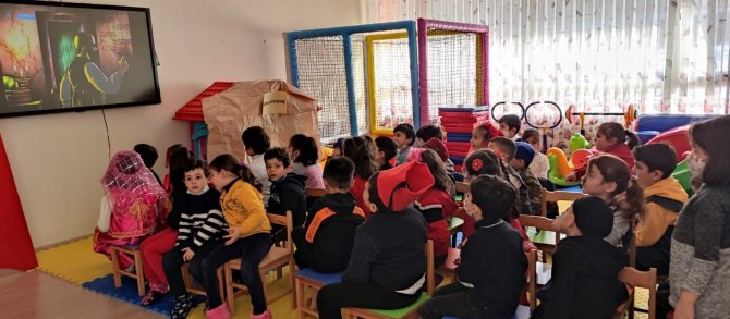 Anaokulu Öğrencileri, Vali Memiş’ten Oyuncak İstedi