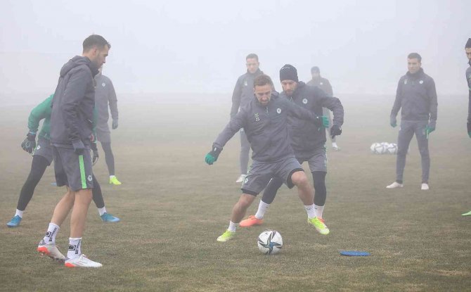 Konyaspor, Ümraniyespor Maçı Hazırlıklarını Tamamladı