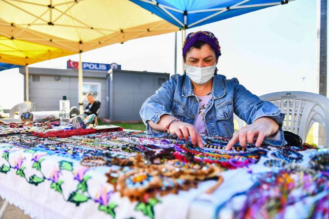 Mersin Büyükşehir Belediyesine Kayıtlı 2 Bin 736 Üretici Kadın Aile Ekonomilerine Katkı Sunuyor